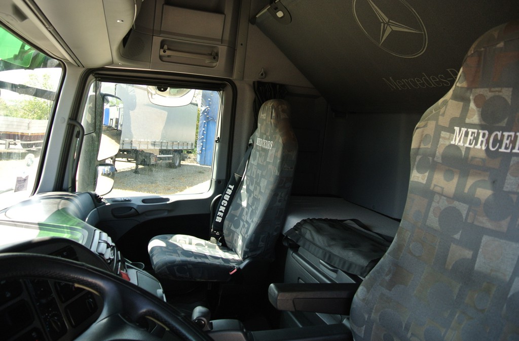 trattore_mercedes_actros_1846_usato_interno_5