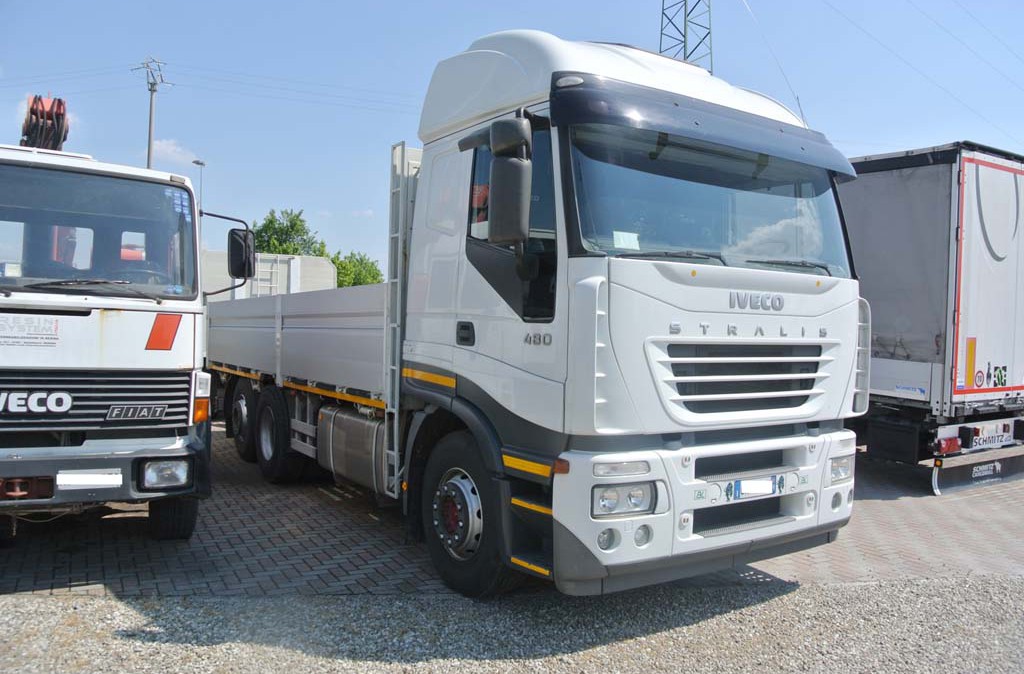 motrice_iveco_stralis_480_cassonata_sponde_6_40m_vendita_1