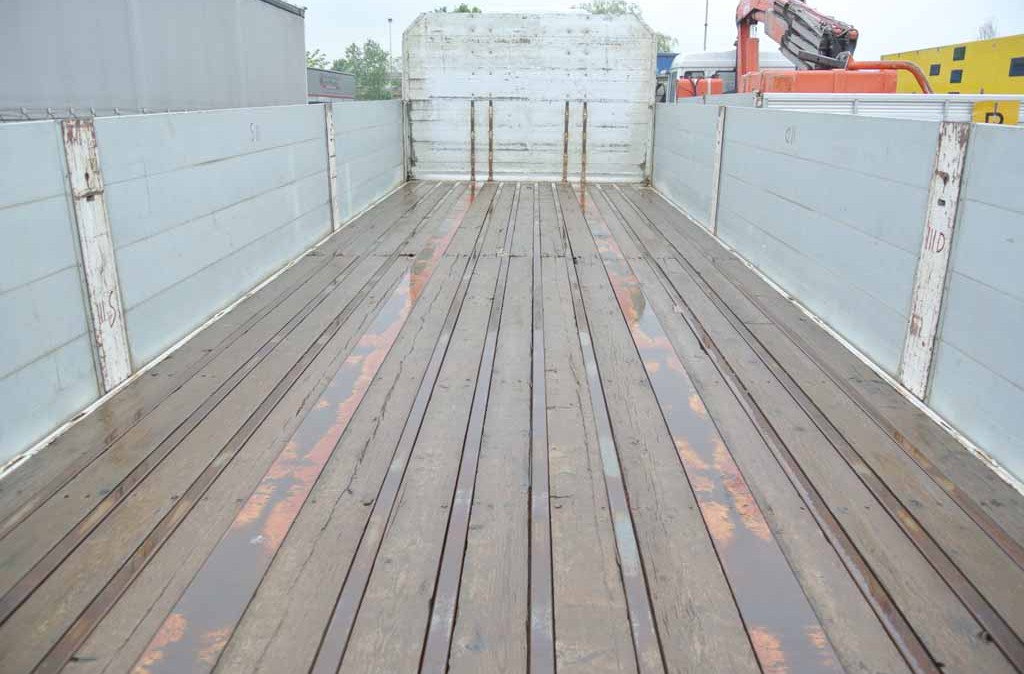 rimorchio_3_assi zorzi_spondato_cassonato_8_metri_usato_int