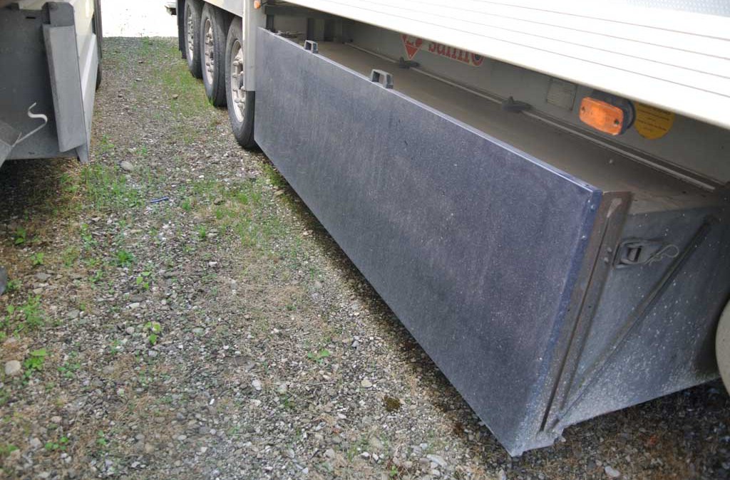 semirimorchio_frigo_trasporto_fiori_sponda_idraulica_samro_usato_portabancali