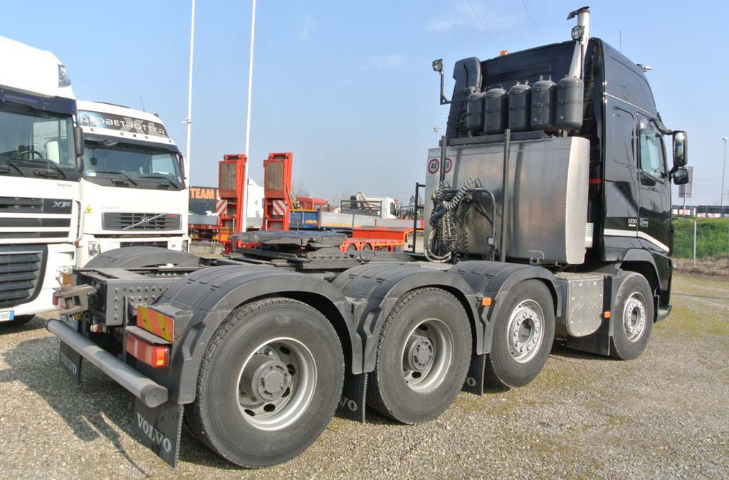 volvo_fh16_600_tr8x4_trattore_eccezionale_usato_3