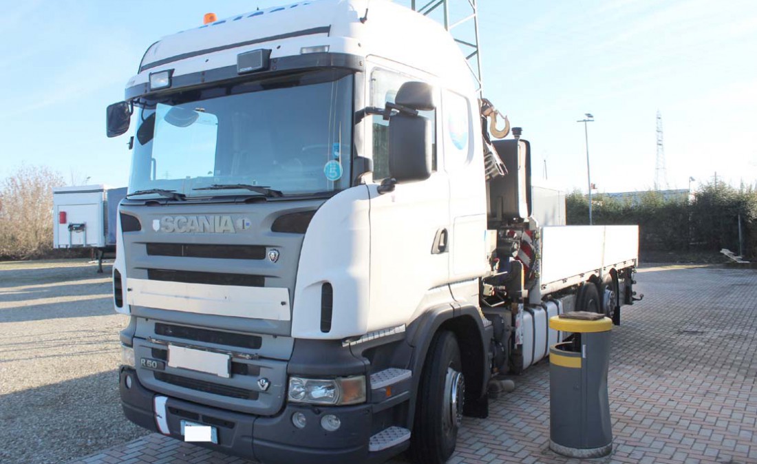 Scania_r_500_con gru_PM_24_motrice usata 3 assi _4