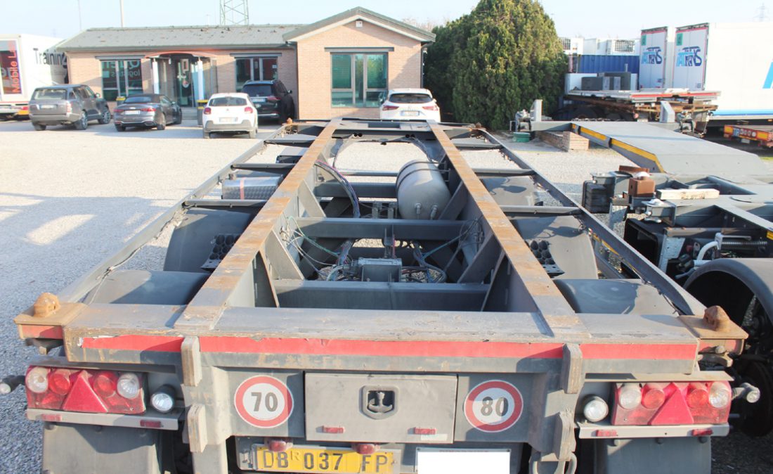 semirimorchio_portacontainer_20_3assi_tecnokar_usato_3