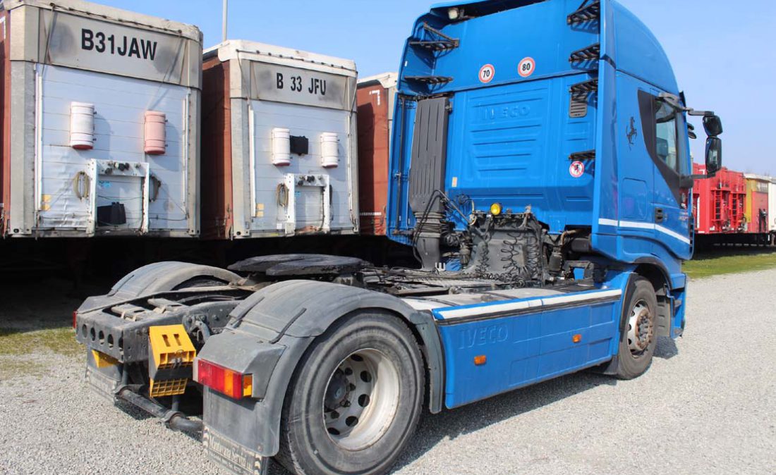 trattore_stradale_iveco_stralis_460_eev_presa_idraulica_usato-2