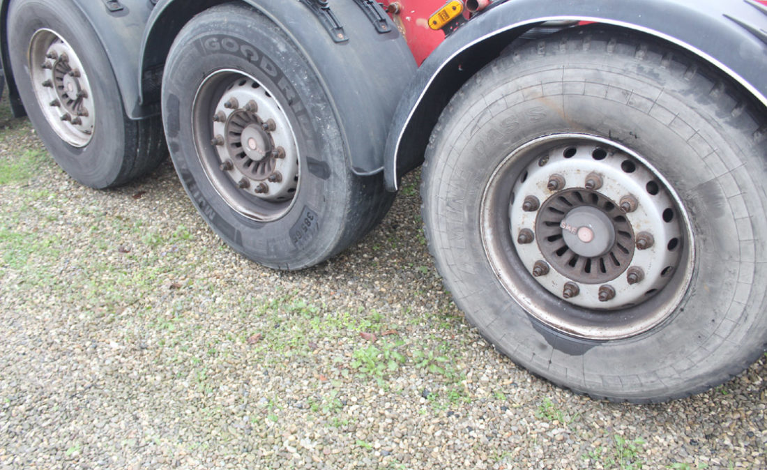 semirimorchio_portacontainer_allungabile_dtec_usato_8