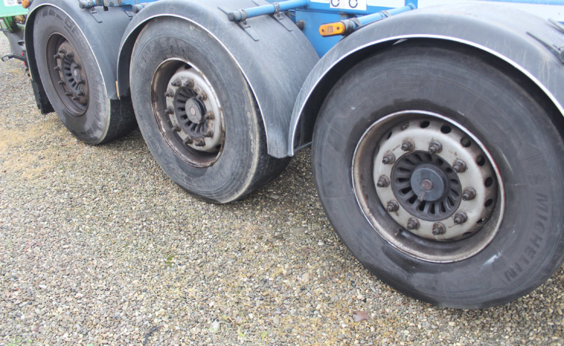 semirimorchio_portacontainer_allungabile_dtec_usato_9