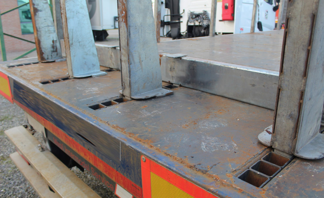 semirimorchi_pianalati_aperti_container_piantane_usati_9