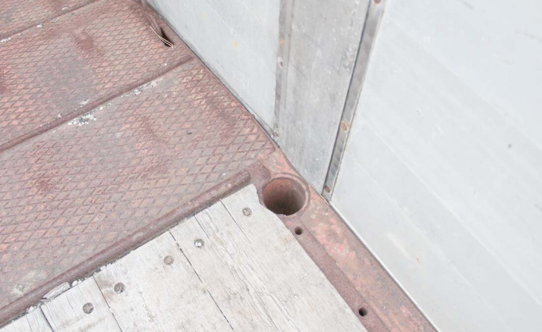 semirimorchio_carrellone_verricello_rampe_deangelis_usato_7