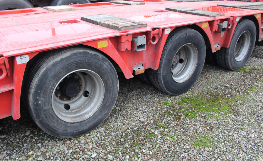 carrellone_rampe_collo_doca_komodo_usato_3