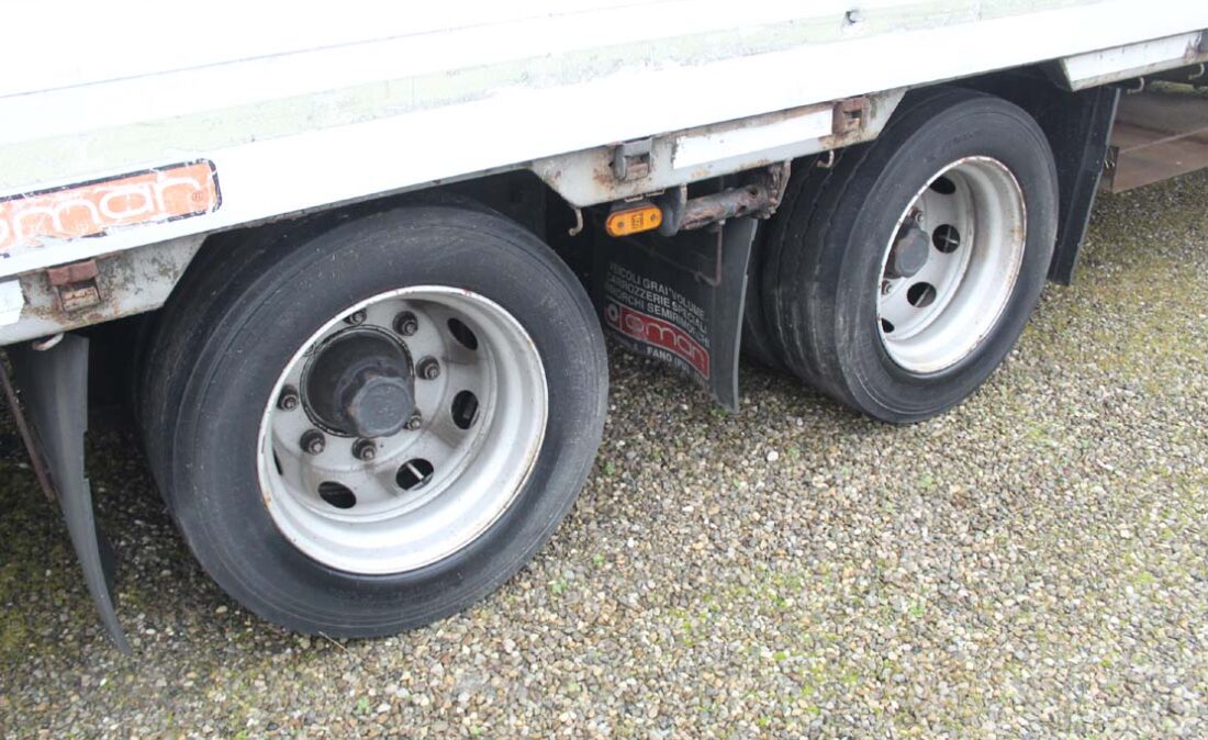 rimorchio_ribassato_3_assi_omar_sponde_usato_3