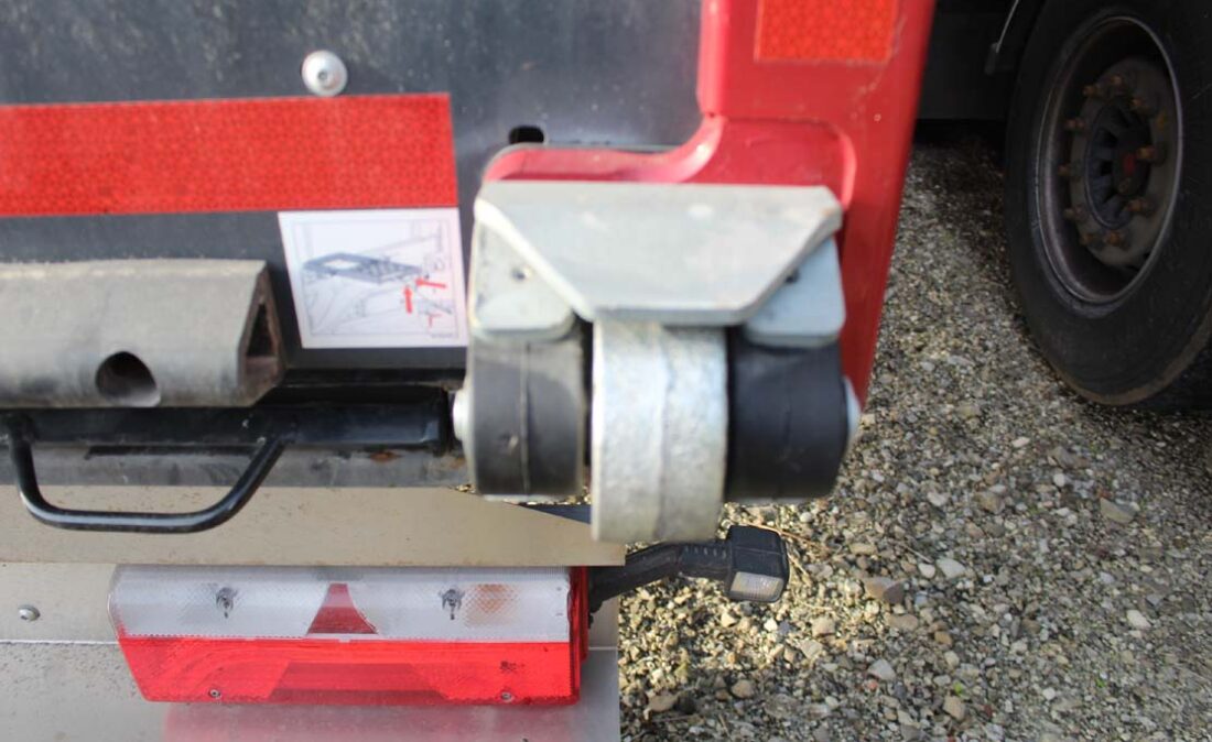 semirimorchio_furgonato_playwood_2assi_corriere_viberti_usato_7