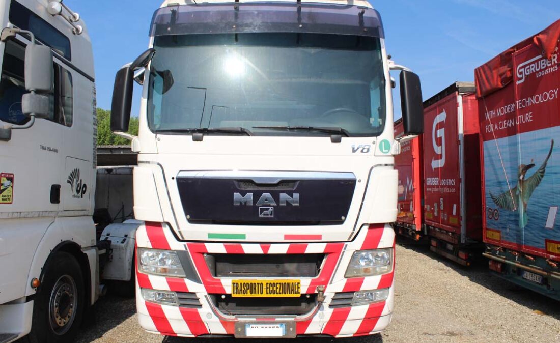 trattore eccezionale_Man_8x4_41_680_usato_4assi_1