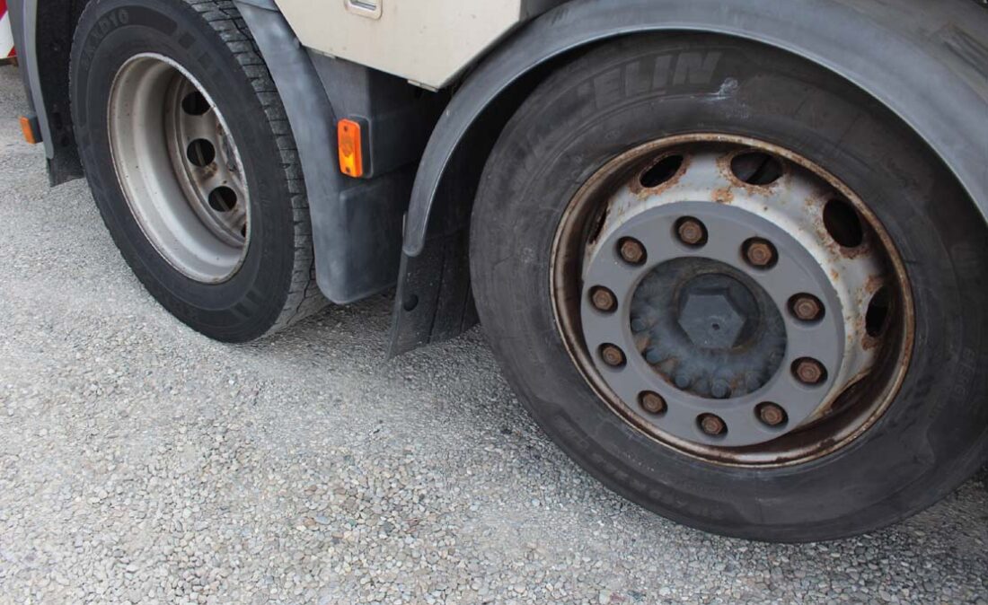 trattore_stralis_iveco_510_3_assi_6x4_ribassato_usato_5