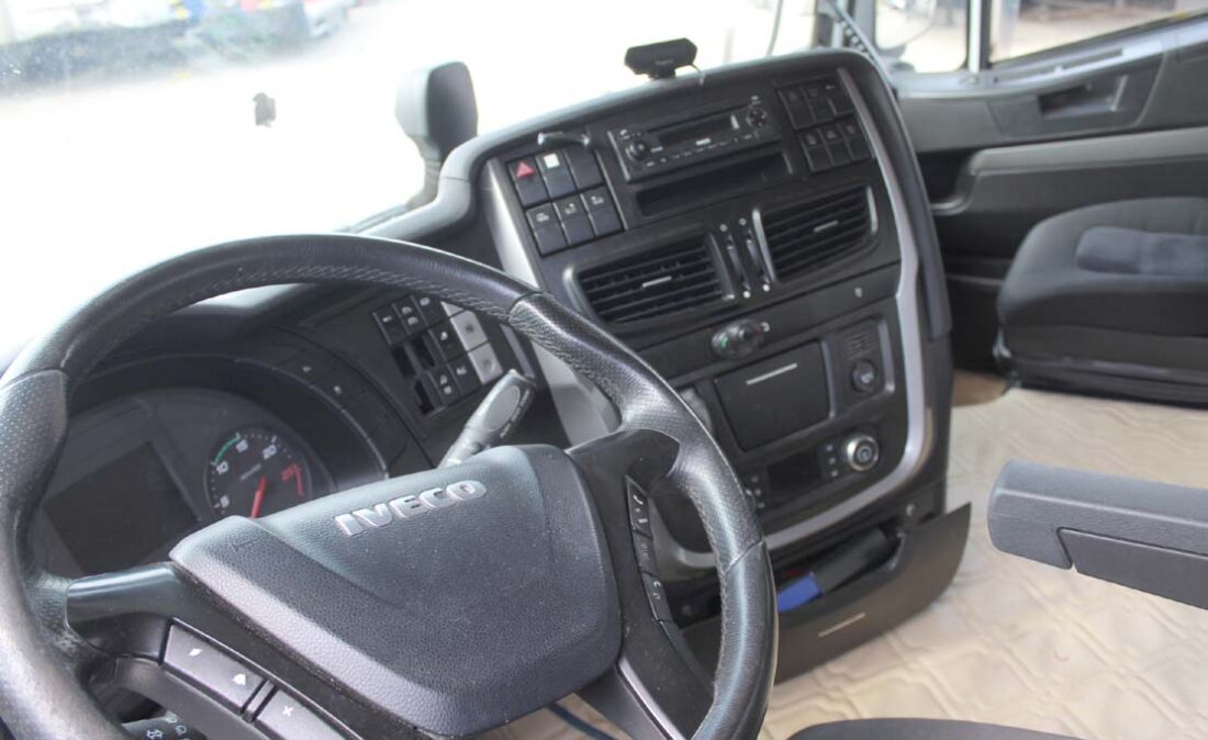 trattore_stralis_iveco_510_3_assi_6x4_ribassato_usato_6